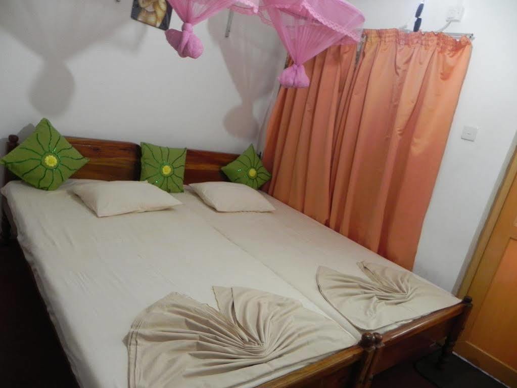 Rock Cascade Tourist Home & Cookery School Polonnaruwa Εξωτερικό φωτογραφία